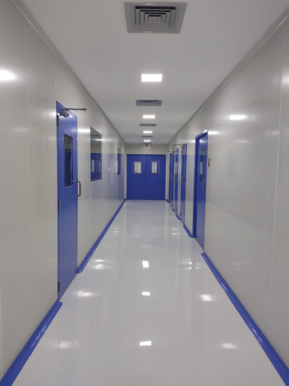 Cleanroom Contractor in Ahmedabad – Pharma & Lab Cleanroom Experts